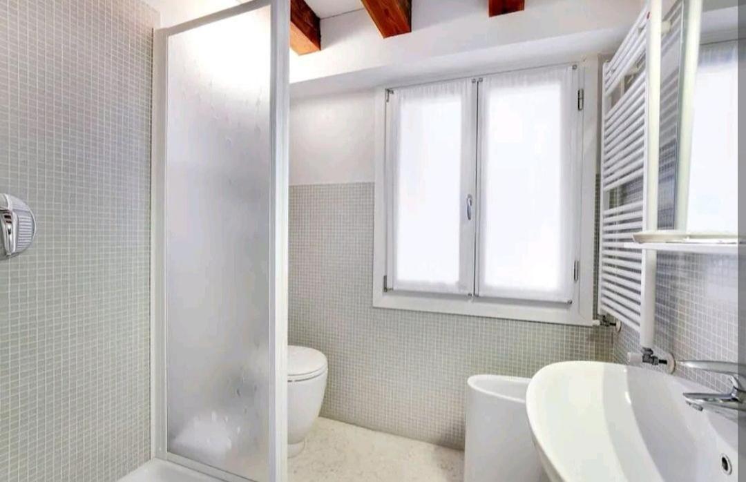 Pergola Apartment - Beautiful And Cozy Space On The Water Venezia Esterno foto